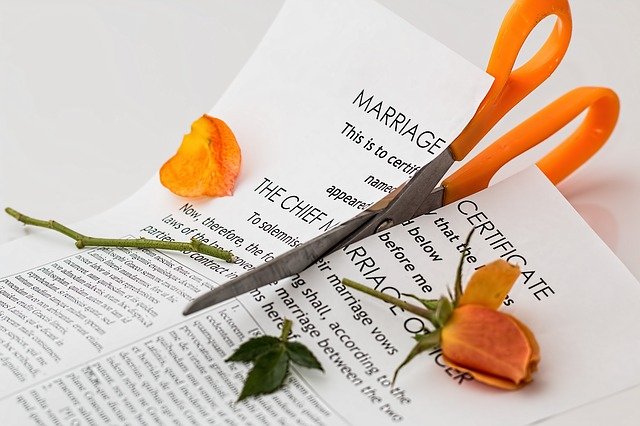 離婚協(xié)議書(shū)需不需要進(jìn)行公證？（離婚協(xié)議書(shū)在公證處公證是否生效）
